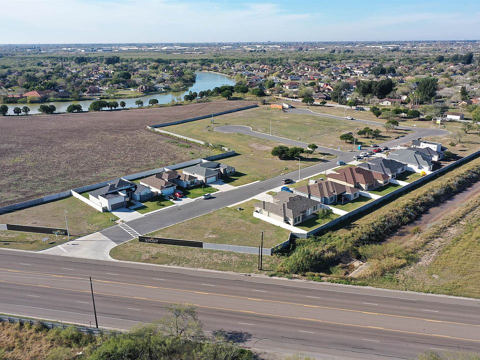 2nd image of 0 Aurora Cir #17