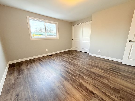 3rd image of 225 Queen St #7