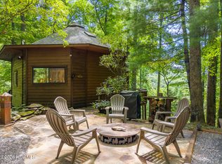 204 Mountain Laurel Dr, Bryson City, NC 28713