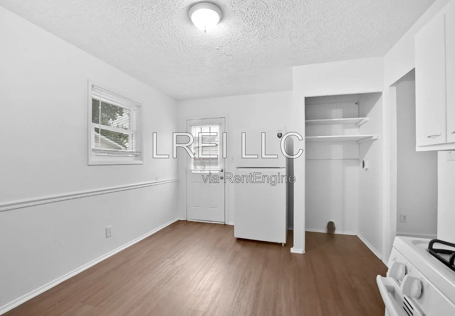 3 bed, 1.0 bath, 1073 sqft, $1,450 — Photo 4