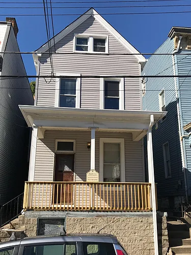 2327 Stratford Ave Photo 1