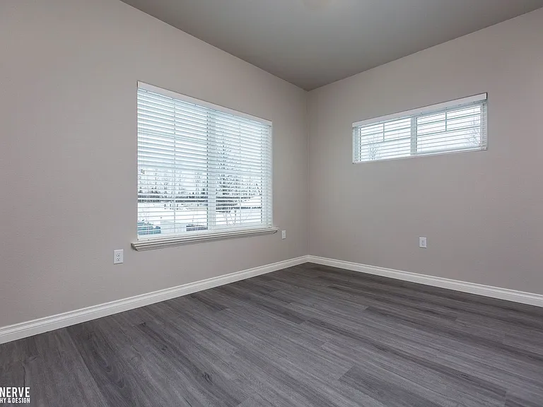 7421 E 4th Ave — Photo 11