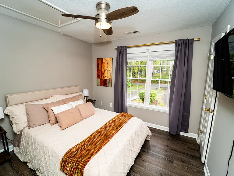 390 Oakview Park Rd — Photo 12