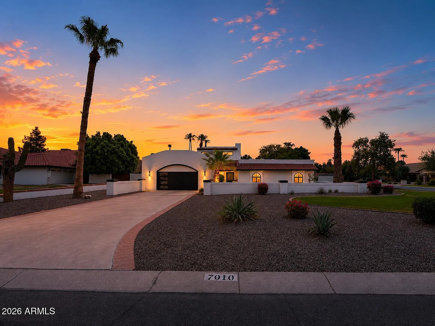 4 bed, 2.0 bath, 2570 sqft, $4,650 — Photo 1