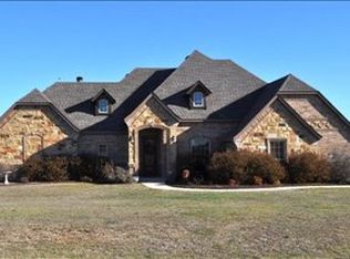 125 Mesquite Dr, Decatur, TX 76234