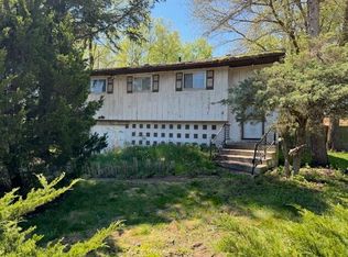 694 Cass Ct, Gary, IN 46403