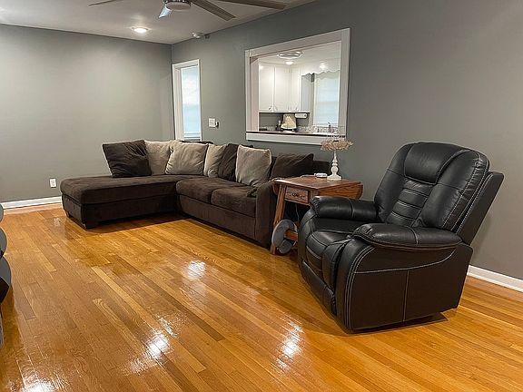 2nd image of 4026 Sheddan Dr