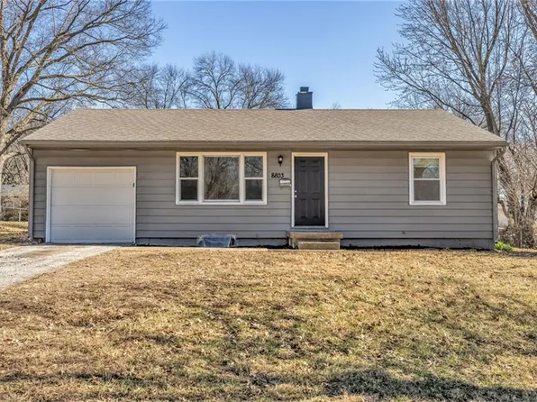 8803 Richards Dr, Raytown, MO 64133