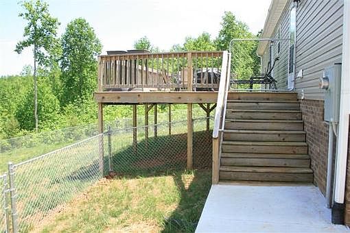5th image of 418 Indian Hollow Cir