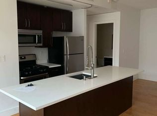 2527 18th St APT 3A, Astoria, NY 11102