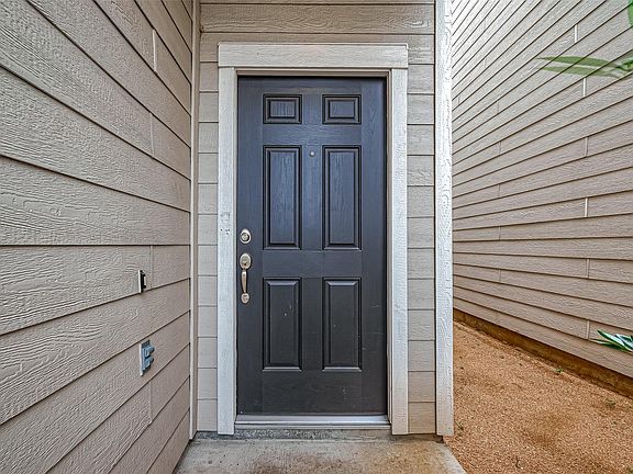 5th image of 10511 Blankiet Ln