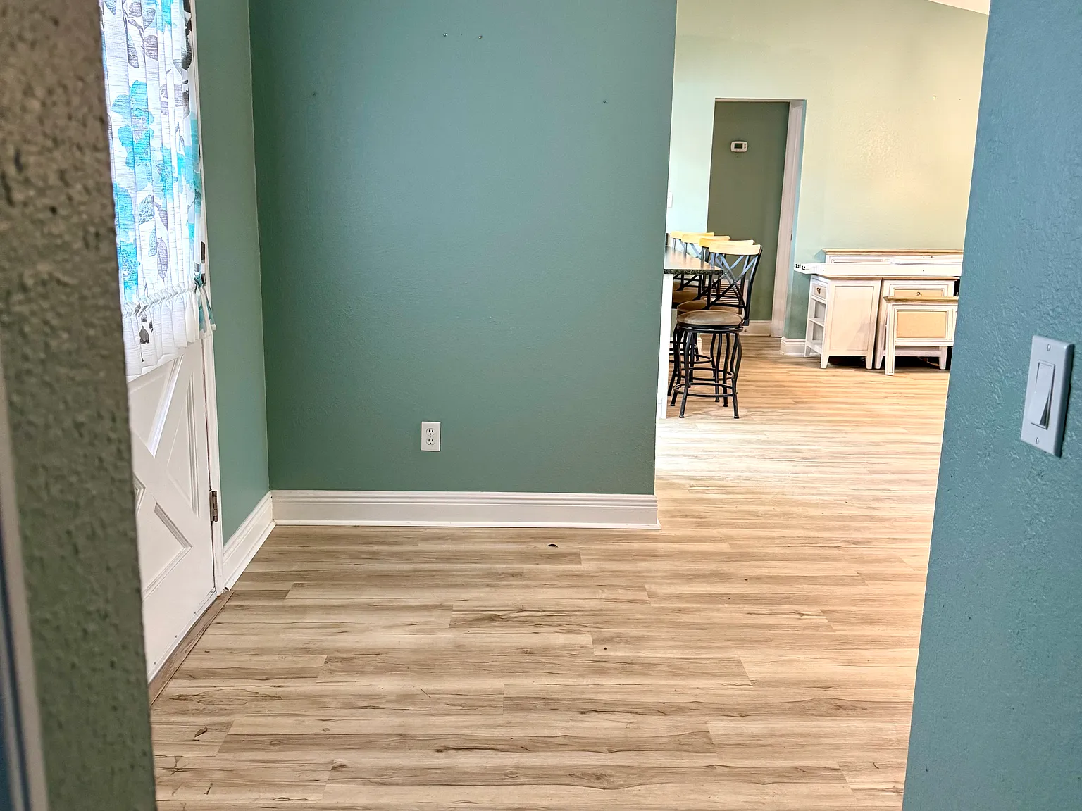3 bed, 1290 sqft, $1,850 — Photo 3