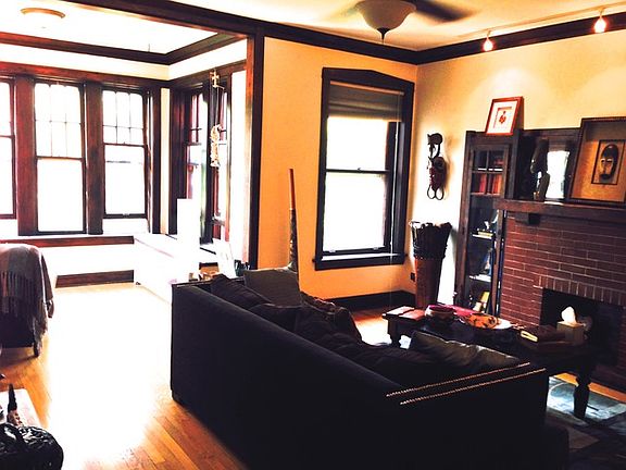 4th image of 1464 W Winnemac Ave