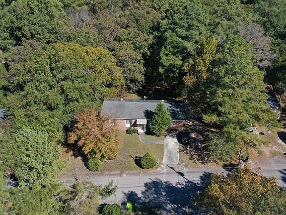 3rd image of 200 Weir Dr