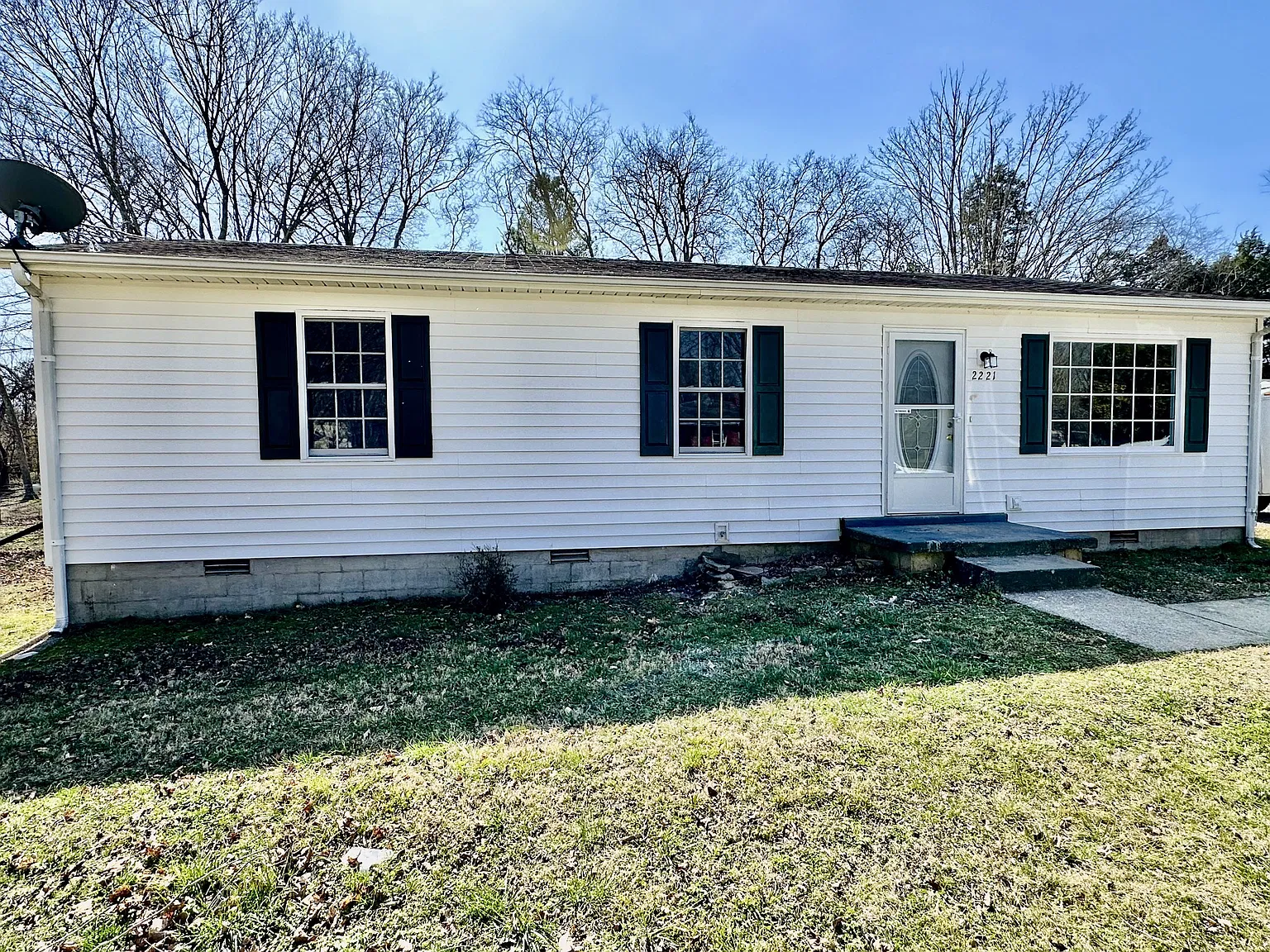 3 bed, 1.5 bath, 1057 sqft, $1,850 — Photo 2