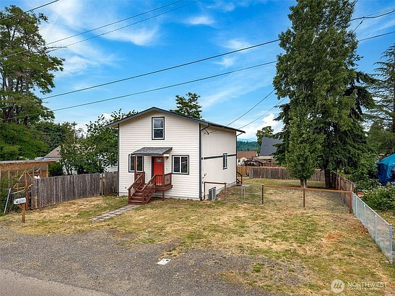 3rd image of 418 Dearborn Avenue