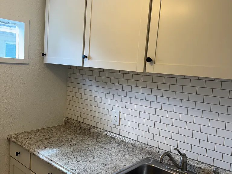 241 W Princeton St — Photo 14