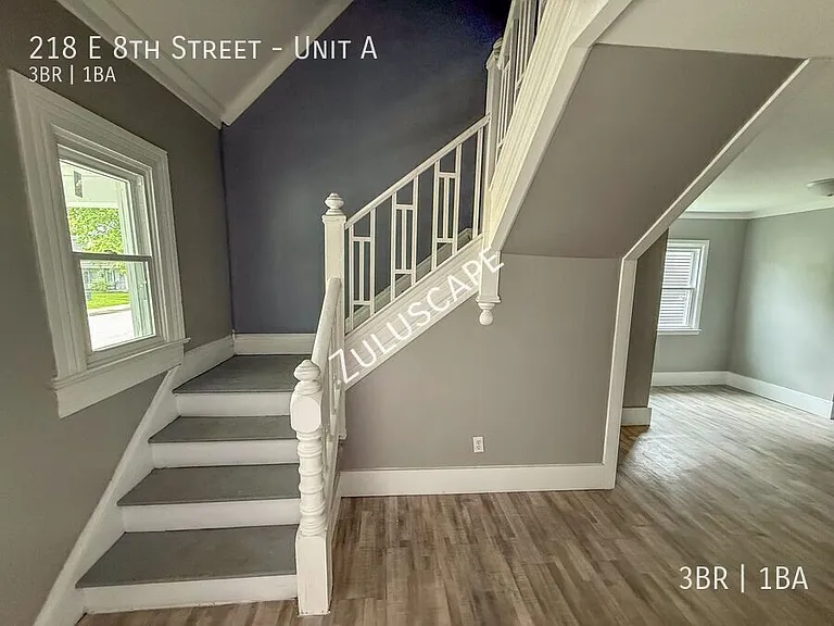 218 E 8th St #A — Photo 11