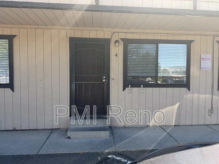 690 Field St #4 — Photo 1