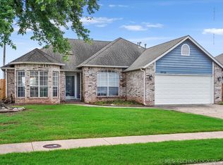 10726 E 115th Pl S, Bixby, OK 74008