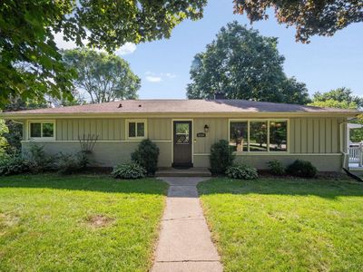 8220 South 68th STREET, Franklin, WI, 53132