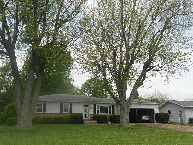 1st image of 693 Laura Dr