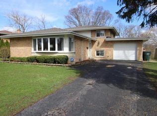 2420 Harrison St, Glenview, IL
