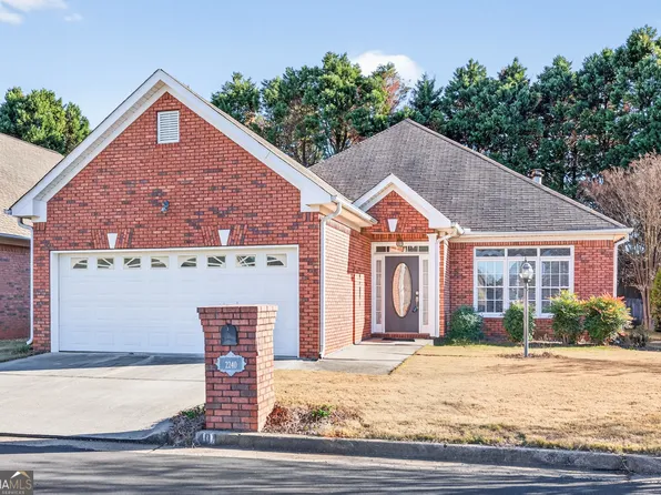 2240 Stockton Walk Ln, Snellville, GA 30078