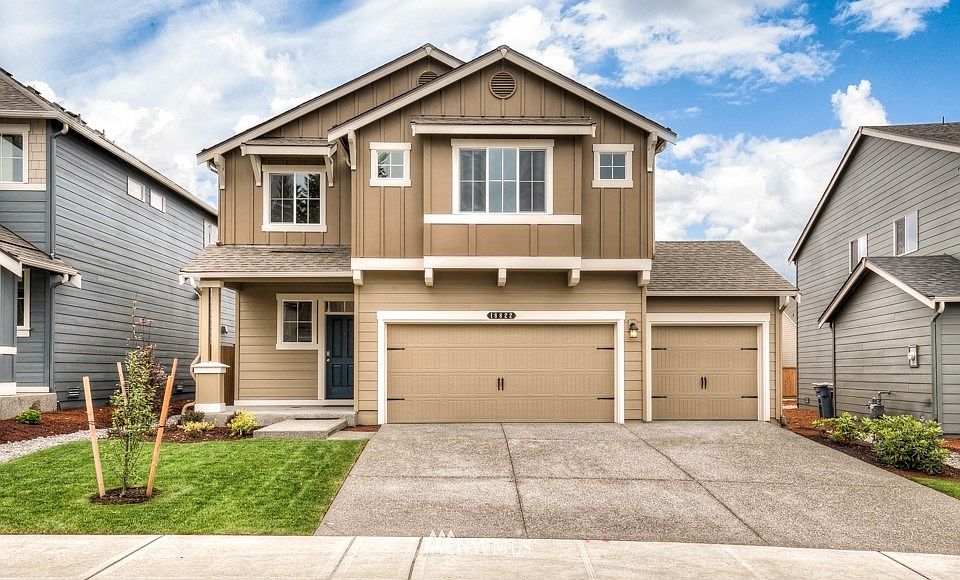 1st image of 2925 Cassius Street NE #304