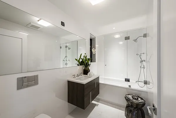 Sold by Nest Seekers International | media 14