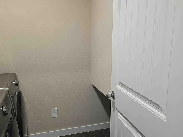 431 Red Robin St #431 — Photo 12