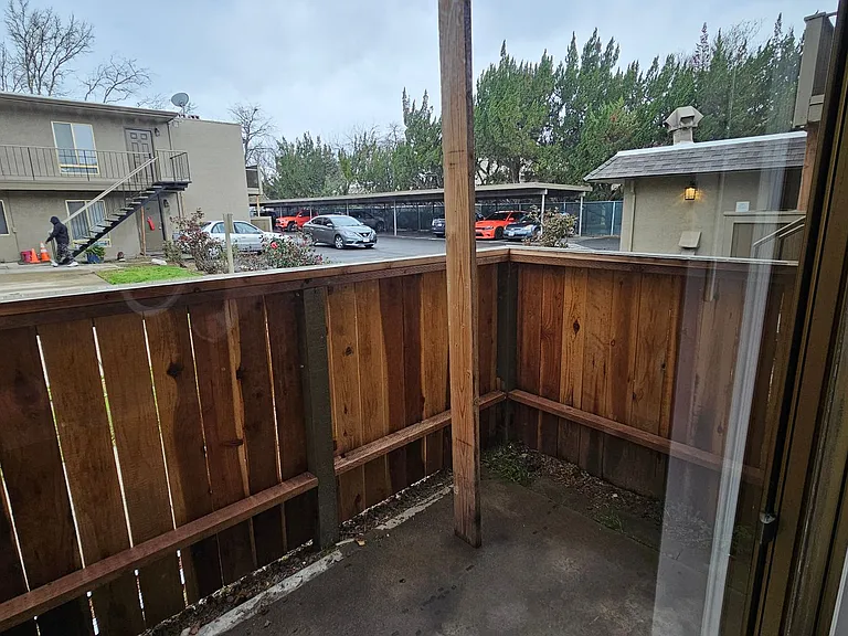 Providence House Apartments — Photo 8