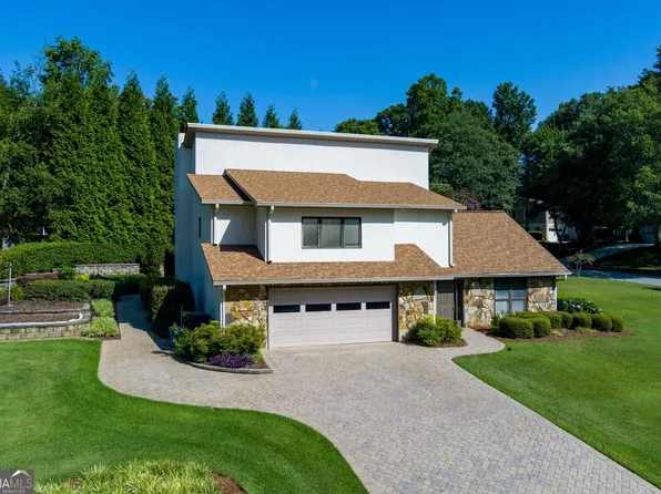 4425 Cove Island Dr NE, Marietta, GA 30067