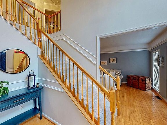 4th image of 30200 Whitehall Dr