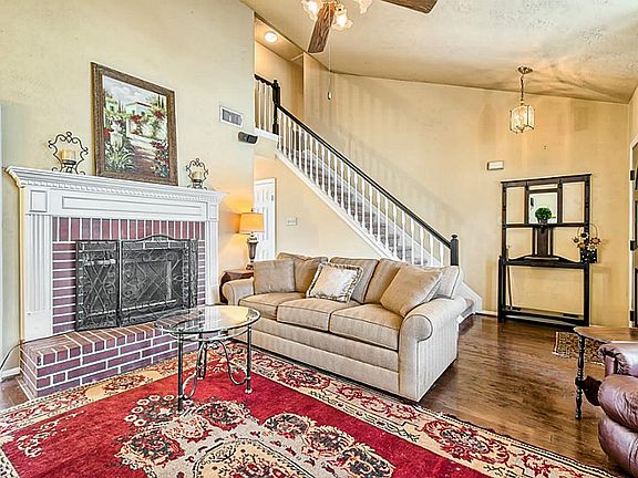 4th image of 7202 Hazel Cove Dr