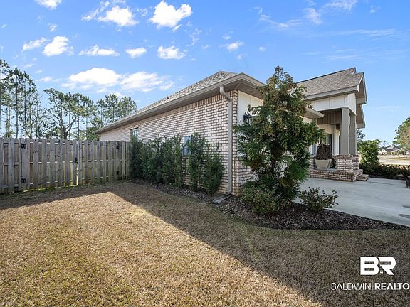 4th image of 2124 Hogan Dr