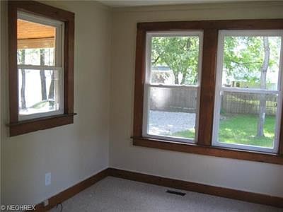 4th image of 360 The Brooklands Ave