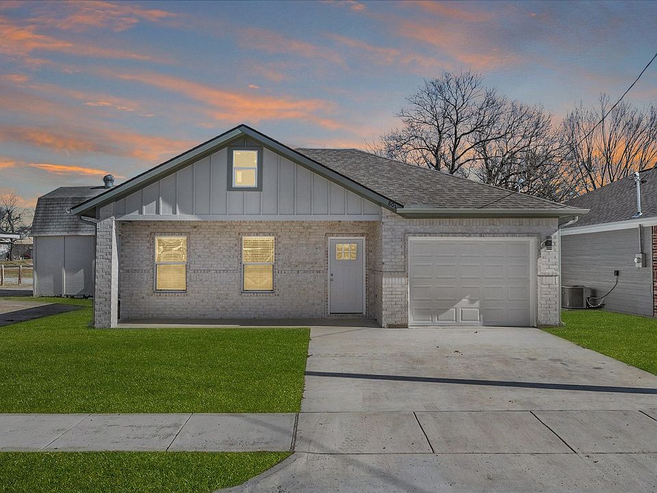 1st image of 801 Sayle St