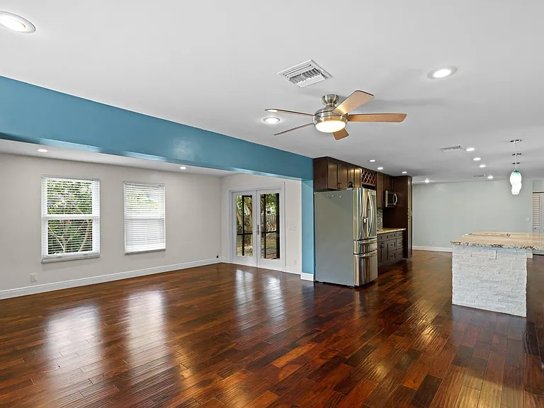 2996 Cardinal Dr — Photo 6