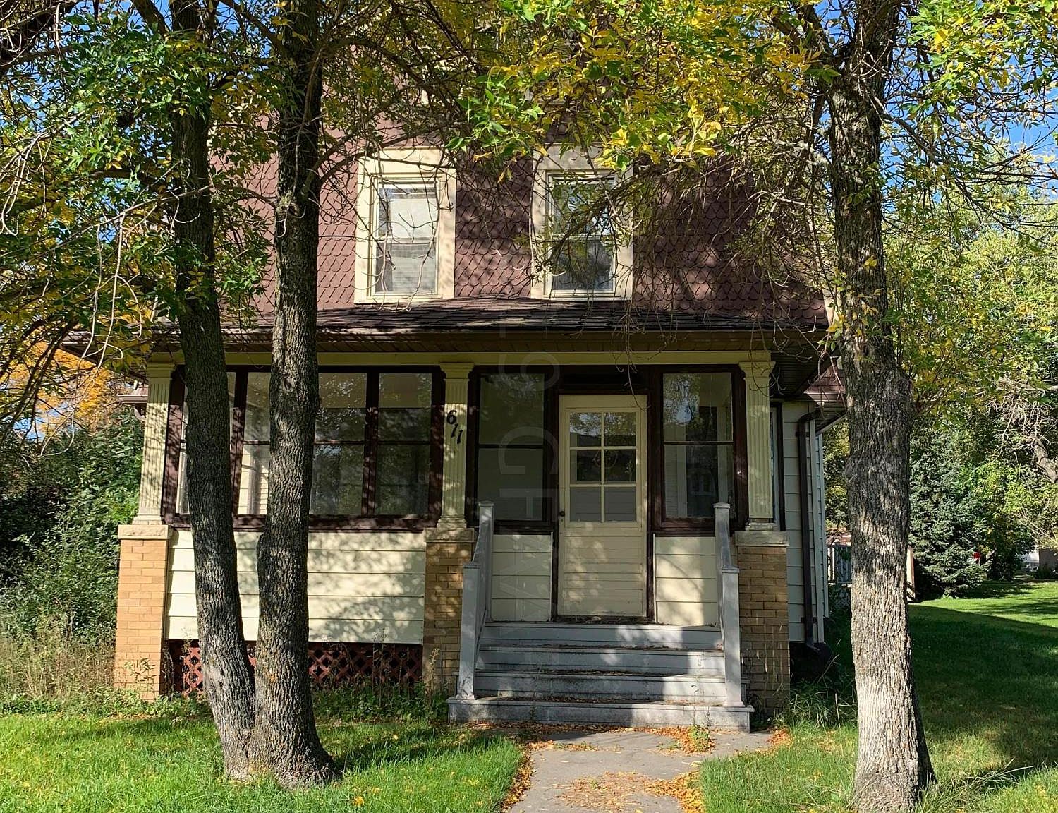 611 Madison St, Edmore, ND 58330 Zillow