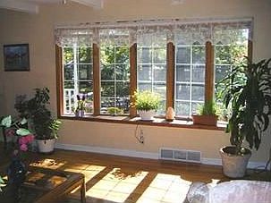 4th image of 1621 Howard St