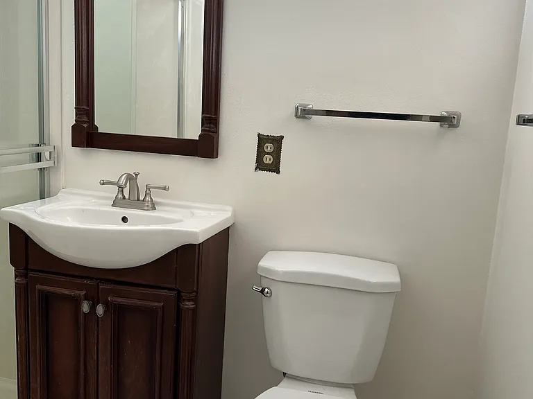 6343 Atherwood Ave — Photo 4