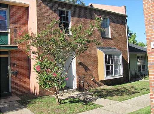 1st image of 2465 Park Place Dr