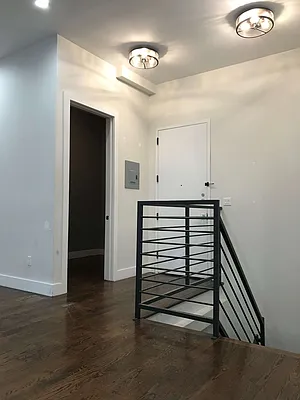 Rented by EXR | media 18