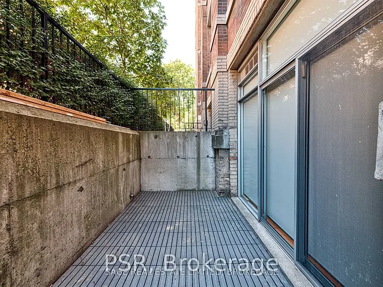 955 Queen St W #117 — Photo 25
