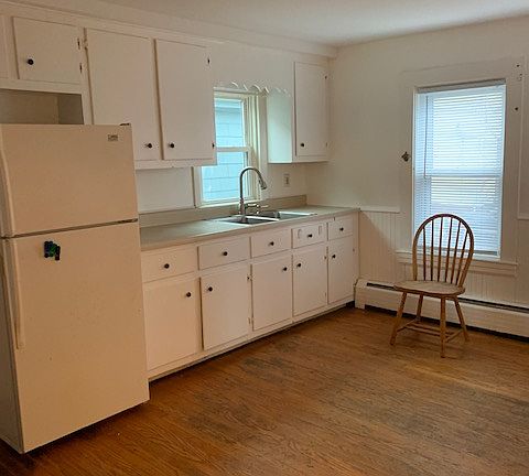2nd image of 321 Williams St Floor 1
