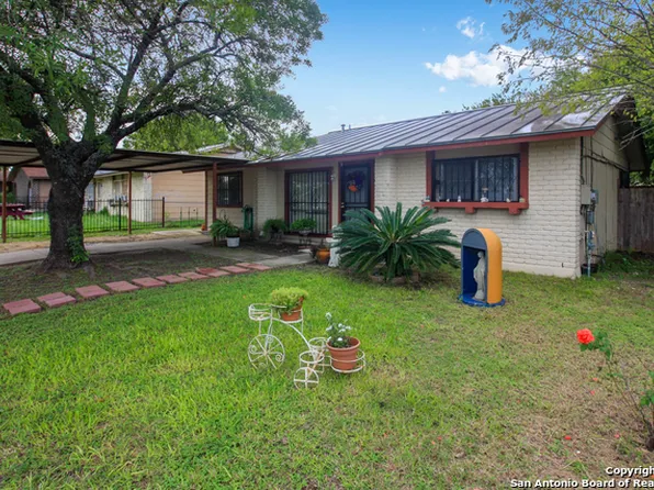 8327 Big Creek Dr, San Antonio, TX 78242