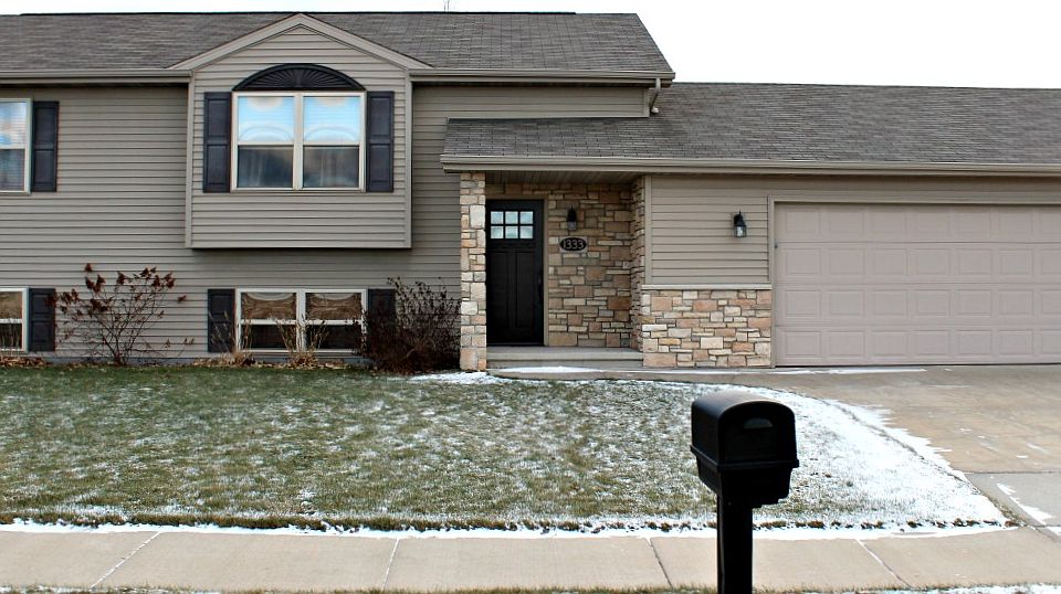 Front View of Home-New Stone