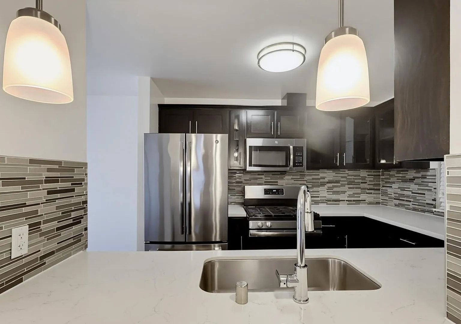 524 Venice Way — Photo 4