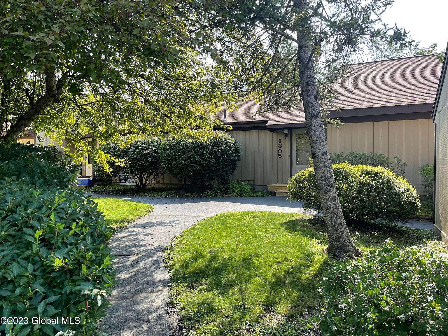 1305 Huntington Court, East Greenbush, NY 12061 Zillow